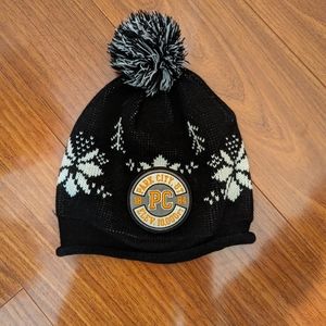Black And White Park City Utah Beanie 'elevated 10,000 Ft'